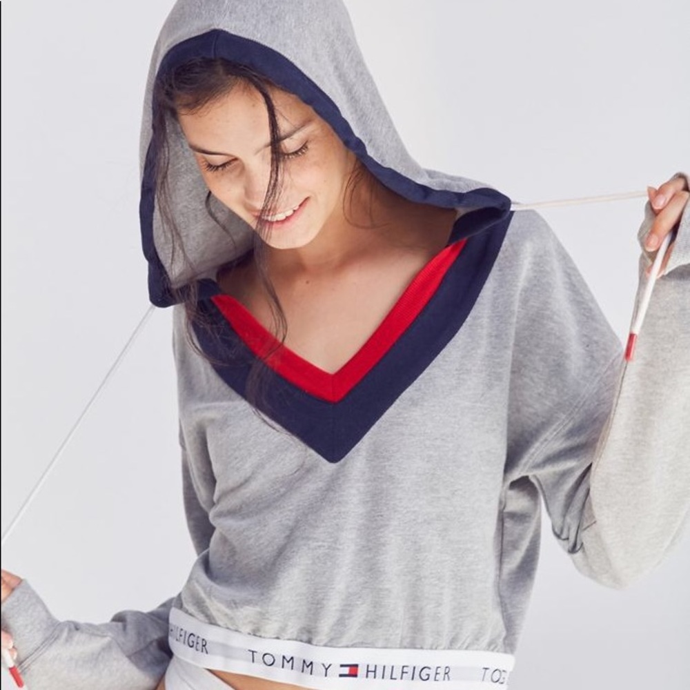 tommy hilfiger UO exclusive hoodie